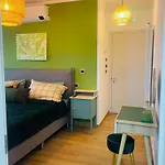 Airport Flower Guest house