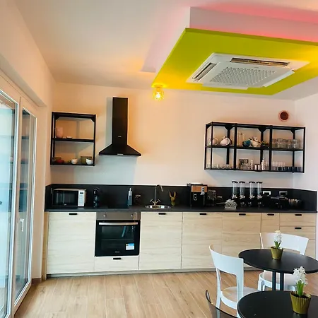 Airport Flower Pensión Ronchi Dei Legionari