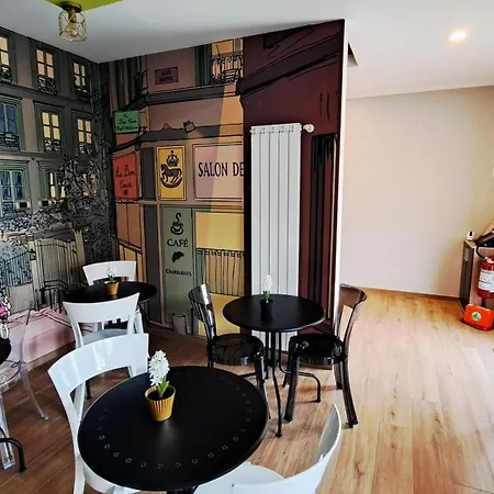 Airport Flower 게스트하우스 *